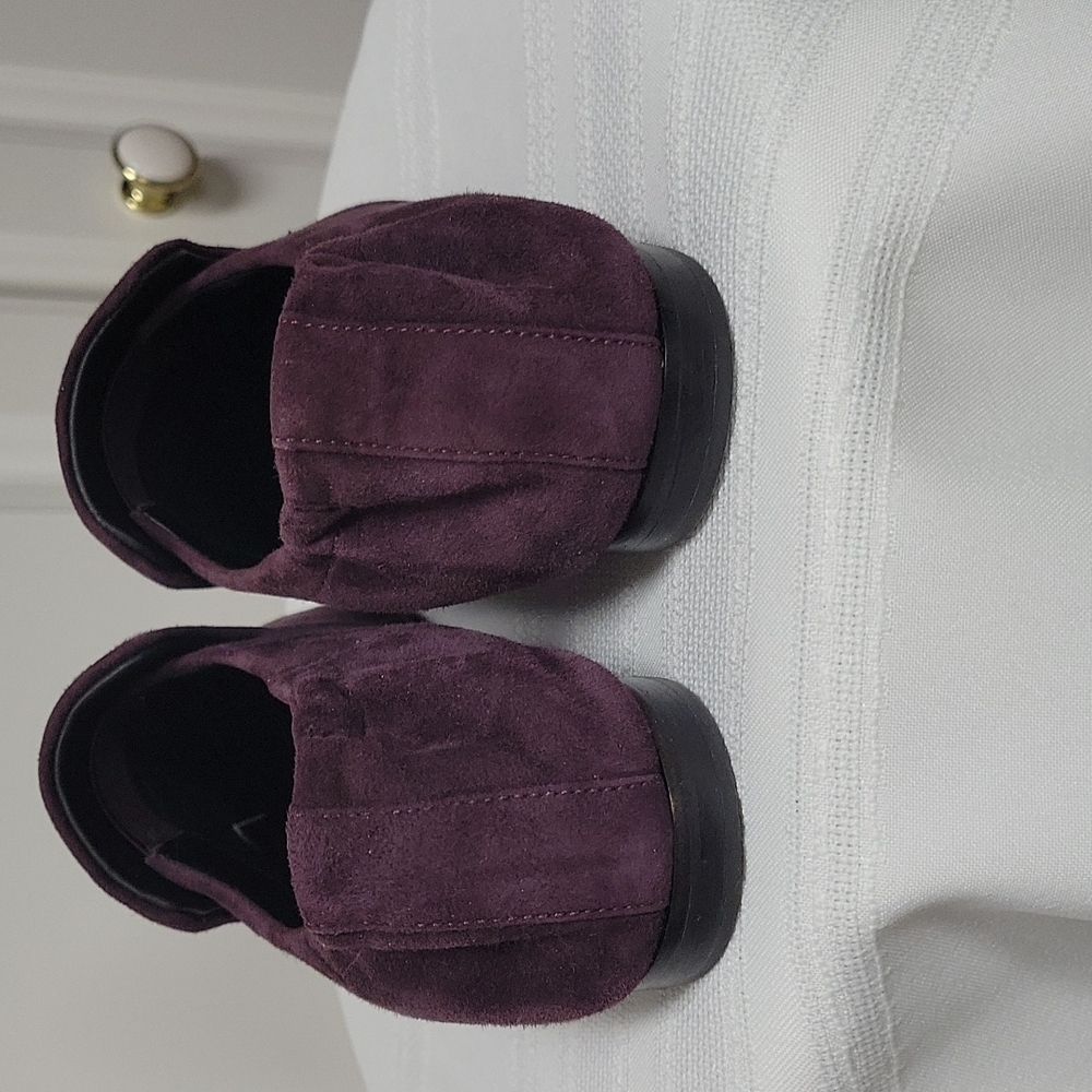 Via Spiga Plum Suede Slip-on Loafers Flat Shoes,  Size 6.5M - Picture 4 of 7